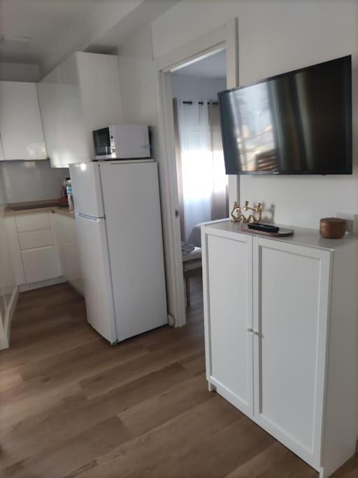 Lunamar Seaviews & Communal Pool Appartement *